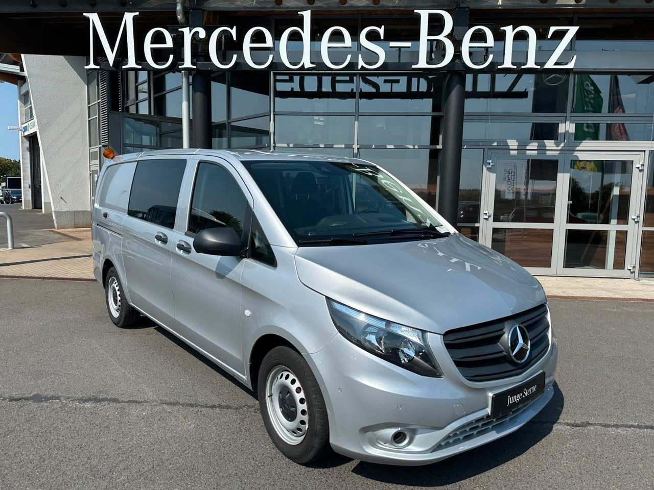 Mercedes-Benz Vito 114 CDI Mixto Regal AHK Klima PARKTRONIC - Små skåpbil: bild 1 Mercedes-Benz Vito 114 CDI Mixto Regal AHK Klima PARKTRONIC - Små skåpbil: bild 1
