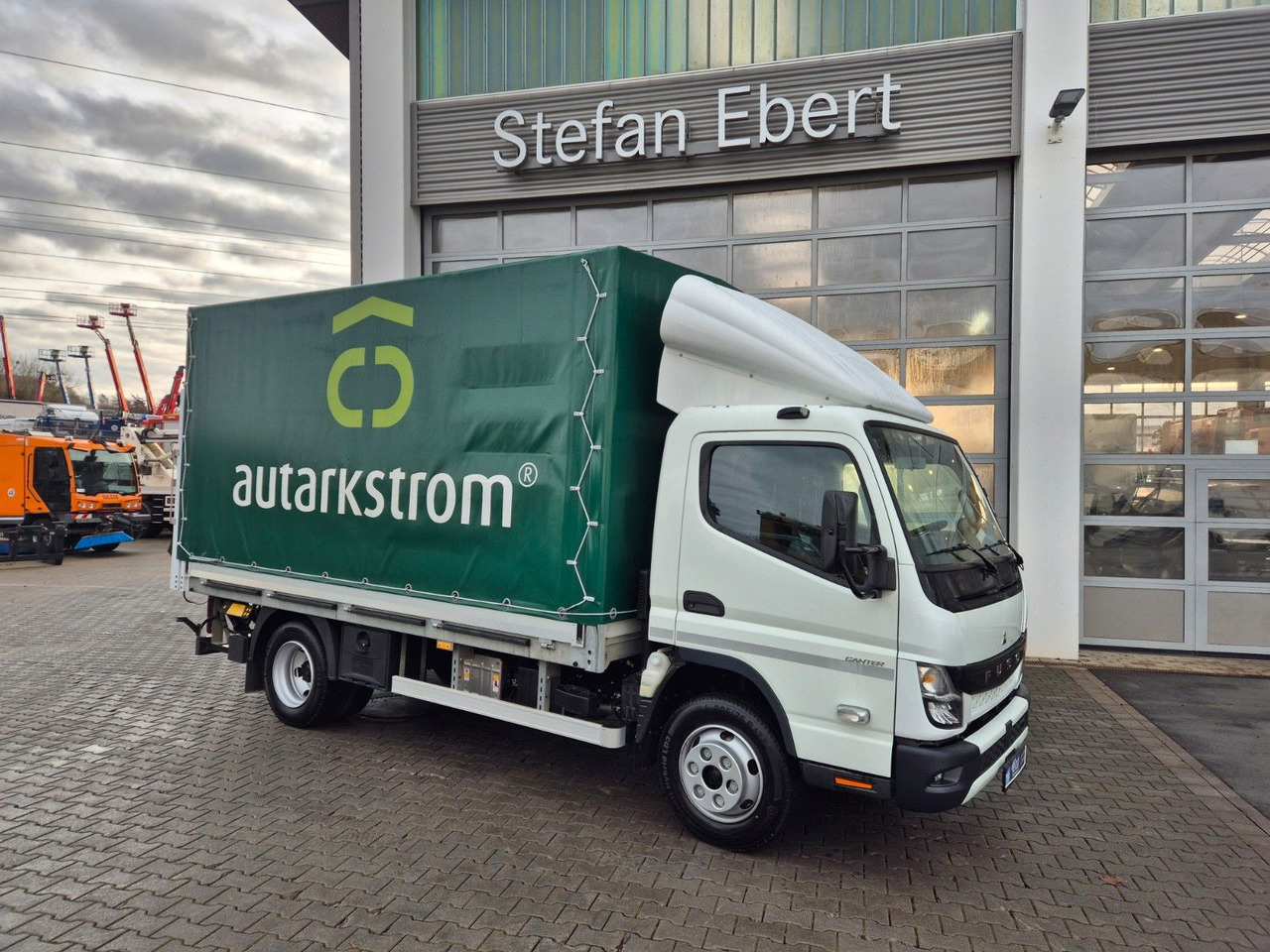 Mitsubishi Canter 7C15 LBW Klima Navi Kamera AHK - Transportbil med kapell: bild 4 Mitsubishi Canter 7C15 LBW Klima Navi Kamera AHK - Transportbil med kapell: bild 4