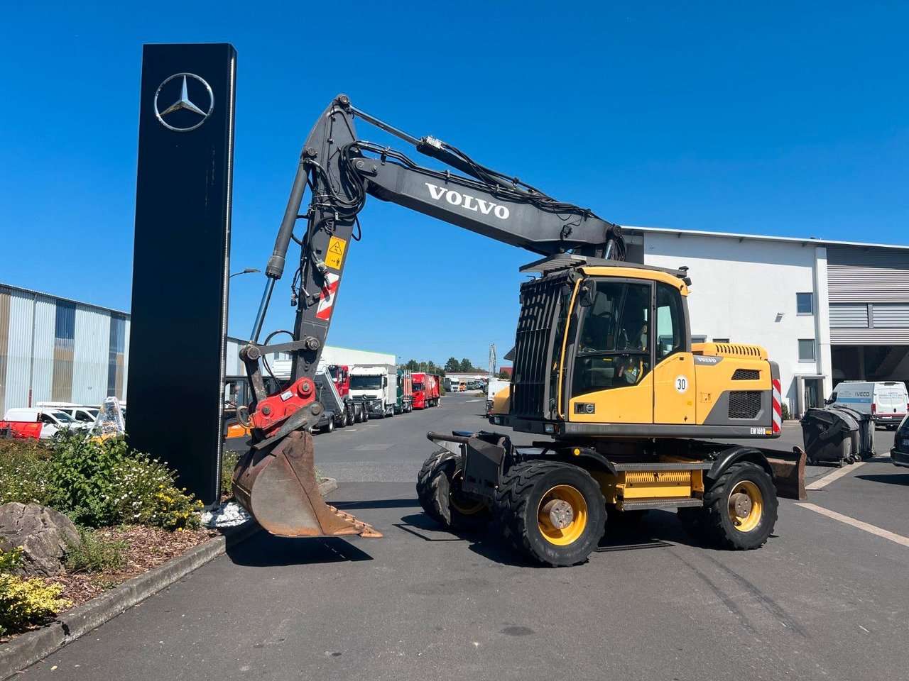 Volvo EW160D / 2014 / 1xTieflöffel / Forstschutzgitter - Grävmaskin på däck: bild 1 Volvo EW160D / 2014 / 1xTieflöffel / Forstschutzgitter - Grävmaskin på däck: bild 1