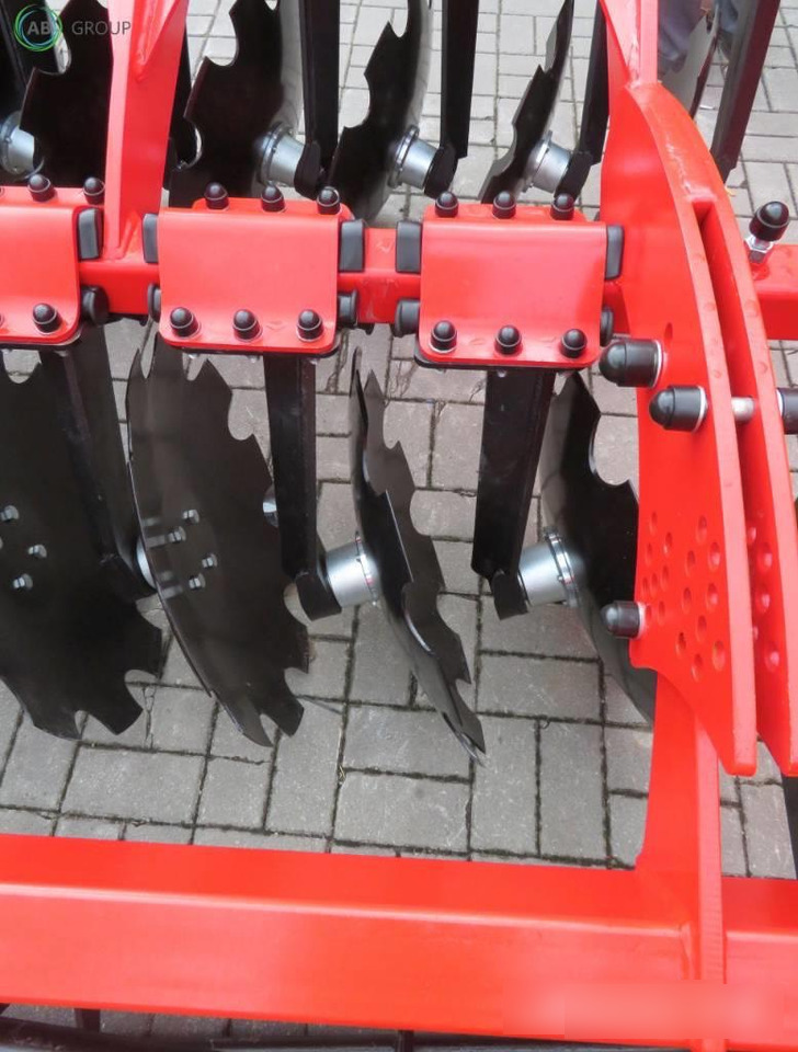 Awemak hydraulic folding disc harrow Ozyrys BTH40, 4 m - Tallriksredskap: bild 4 Awemak hydraulic folding disc harrow Ozyrys BTH40, 4 m - Tallriksredskap: bild 4
