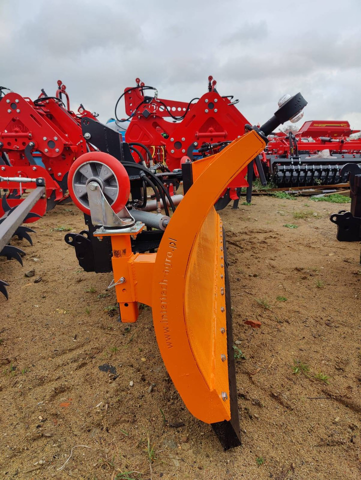 Inter-Tech Snow Plow, 2.6 m - Snöplog för Lantbruksmaskiner: bild 3 Inter-Tech Snow Plow, 2.6 m - Snöplog för Lantbruksmaskiner: bild 3