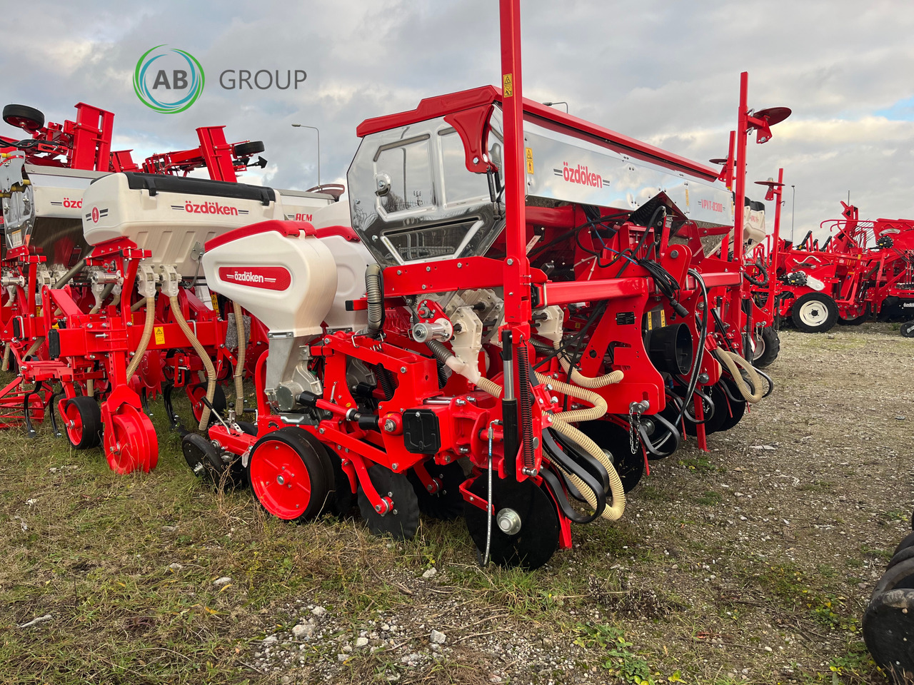 Siewnik do kukurydzy 6-rzędowy VPYT-D300 na ramie półteleskopowej z nawożeniem wgłębnym - Precisionssåmaskin: bild 2 Siewnik do kukurydzy 6-rzędowy VPYT-D300 na ramie półteleskopowej z nawożeniem wgłębnym - Precisionssåmaskin: bild 2