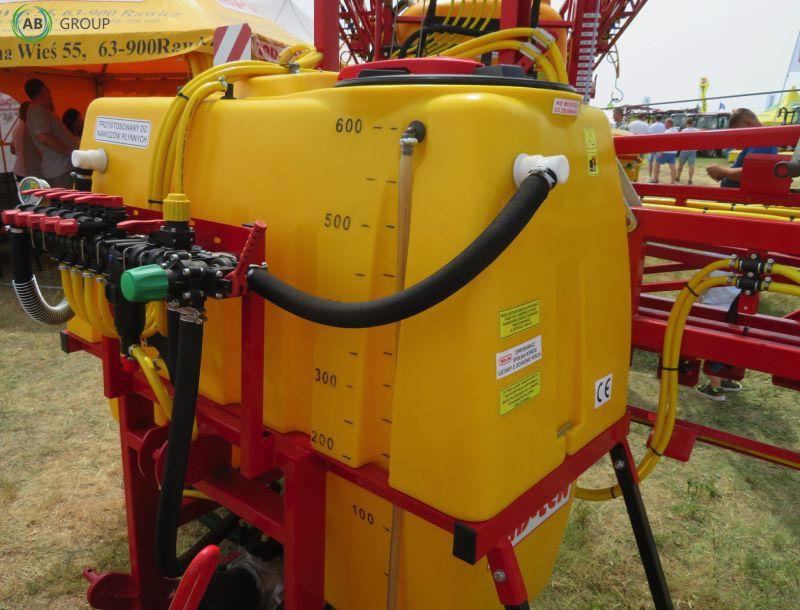 Tad-Len mounted field sprayer TL 612 - 12 m - Traktorburen spruta: bild 4 Tad-Len mounted field sprayer TL 612 - 12 m - Traktorburen spruta: bild 4