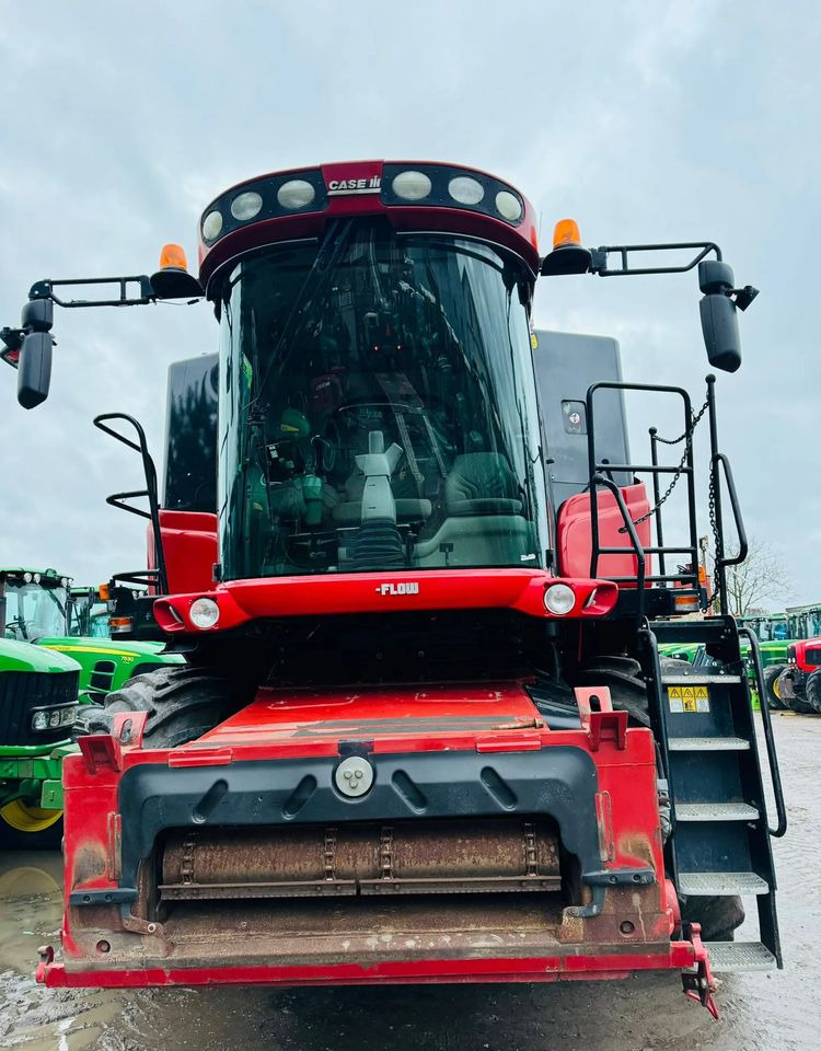 Case IH AFH 8010 - Skördetröska: bild 3 Case IH AFH 8010 - Skördetröska: bild 3