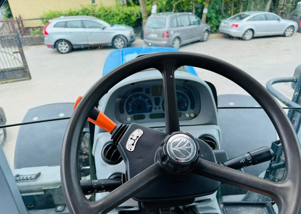 New Holland T7.210 - Traktor: bild 2 New Holland T7.210 - Traktor: bild 2