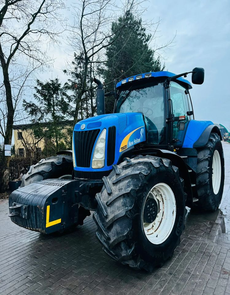 New Holland T8020 - Traktor: bild 2 New Holland T8020 - Traktor: bild 2