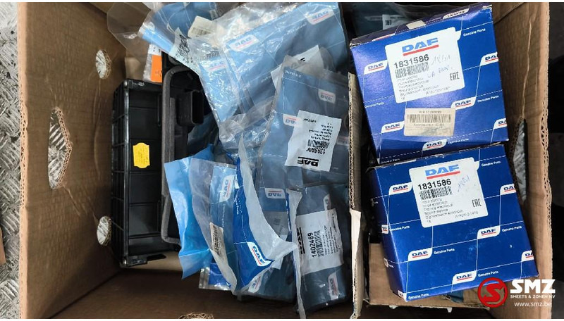 DAF Lot onderdelen DAF - Motor och reservdelar för Lastbil: bild 1 DAF Lot onderdelen DAF - Motor och reservdelar för Lastbil: bild 1