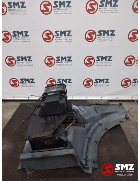 DAF Occ opstapbak rechts + vetsmering DAF XF95 1291173 - Hytt och interiör för Lastbil: bild 2 DAF Occ opstapbak rechts + vetsmering DAF XF95 1291173 - Hytt och interiör för Lastbil: bild 2