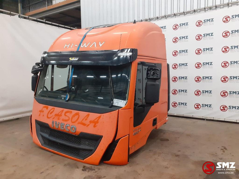 Iveco Occ cabine compleet Iveco Stralis HI Way euro 6 - Hytt och interiör för Lastbil: bild 4 Iveco Occ cabine compleet Iveco Stralis HI Way euro 6 - Hytt och interiör för Lastbil: bild 4