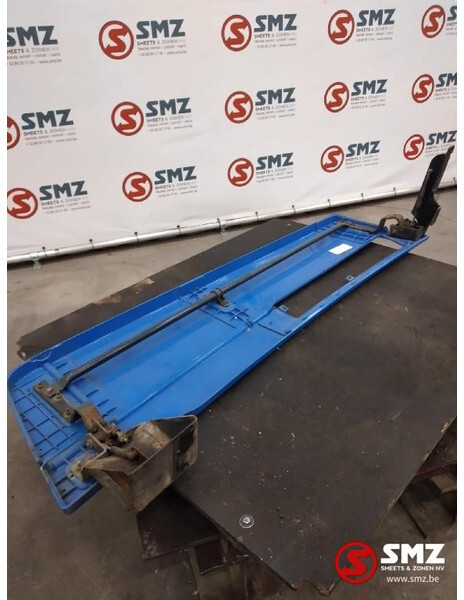 Iveco Occ cabinespoiler links Iveco - Aerodynamik/ Spoiler för Lastbil: bild 2 Iveco Occ cabinespoiler links Iveco - Aerodynamik/ Spoiler för Lastbil: bild 2