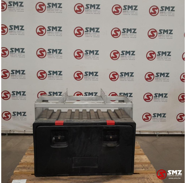 Iveco Occ gereedschapskoffer 175L Iveco - Ram/ Chassi för Lastbil: bild 1 Iveco Occ gereedschapskoffer 175L Iveco - Ram/ Chassi för Lastbil: bild 1