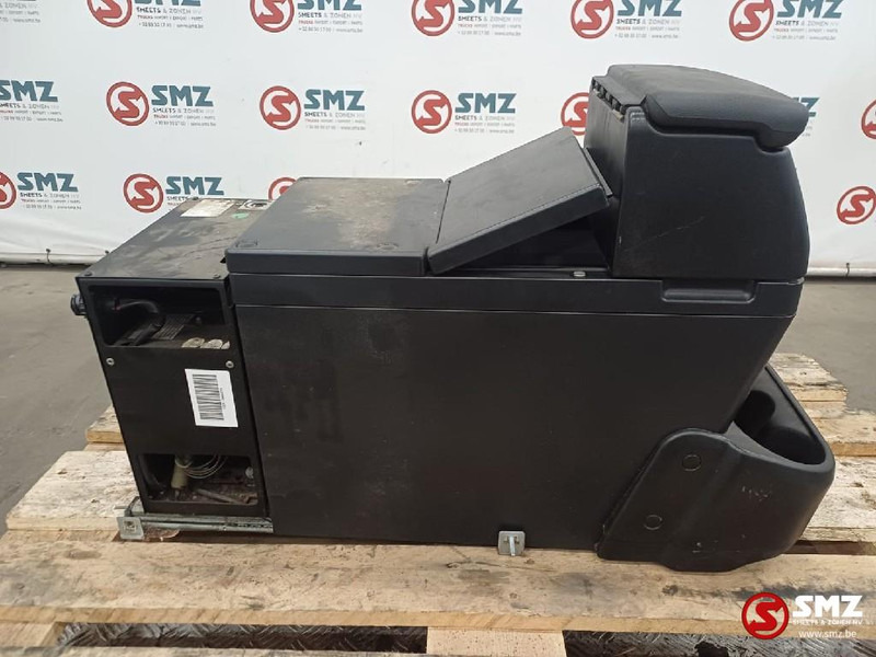 Iveco Occ koelkast 24L Iveco - Hytt och interiör för Lastbil: bild 2 Iveco Occ koelkast 24L Iveco - Hytt och interiör för Lastbil: bild 2