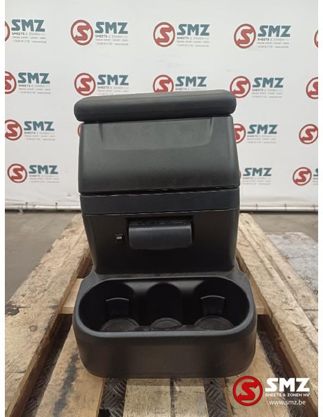 Iveco Occ koelkast 24L Iveco - Hytt och interiör för Lastbil: bild 1 Iveco Occ koelkast 24L Iveco - Hytt och interiör för Lastbil: bild 1