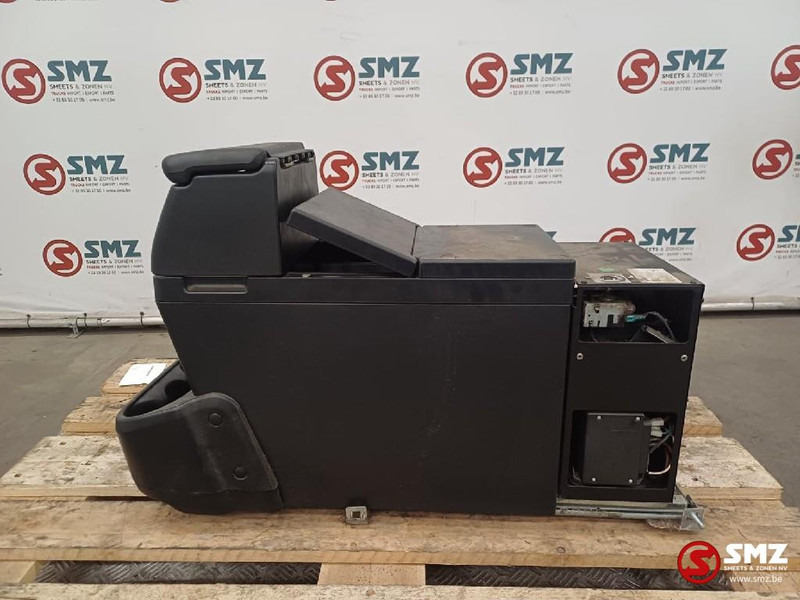 Iveco Occ koelkast 24L Iveco - Hytt och interiör för Lastbil: bild 3 Iveco Occ koelkast 24L Iveco - Hytt och interiör för Lastbil: bild 3