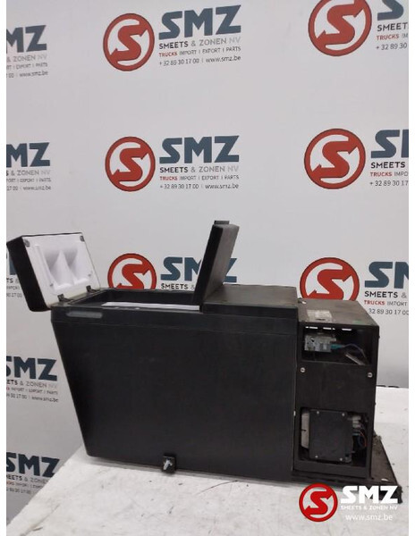 Iveco Occ koelkast Iveco - Hytt och interiör för Lastbil: bild 1 Iveco Occ koelkast Iveco - Hytt och interiör för Lastbil: bild 1