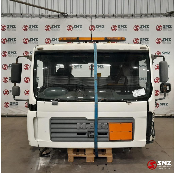 MAN Occ cabine RHD MAN TGA - Hytt och interiör för Lastbil: bild 1 MAN Occ cabine RHD MAN TGA - Hytt och interiör för Lastbil: bild 1