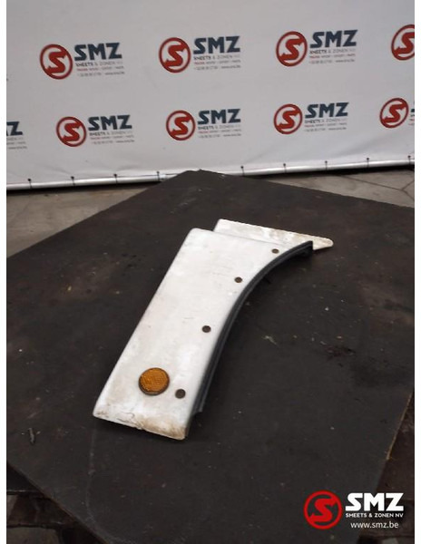 MAN Occ spatbord vooraan rechts MAN TGX 81664100306 81 - Karosseri och exteriör för Lastbil: bild 1 MAN Occ spatbord vooraan rechts MAN TGX 81664100306 81 - Karosseri och exteriör för Lastbil: bild 1