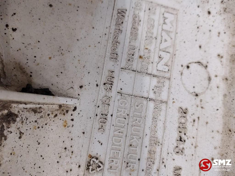 MAN Occ spatbord vooraan rechts MAN TGX 81664100306 81 - Karosseri och exteriör för Lastbil: bild 3 MAN Occ spatbord vooraan rechts MAN TGX 81664100306 81 - Karosseri och exteriör för Lastbil: bild 3