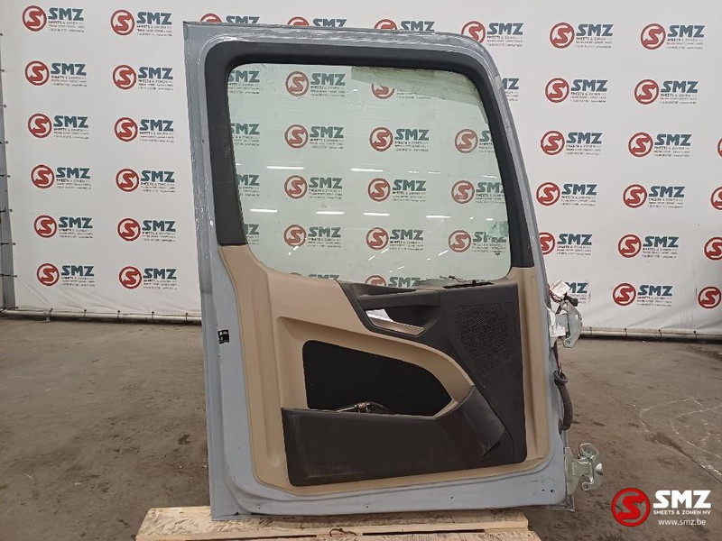 Mercedes-Benz Occ Deur links Actros MP4 - Dörr och reservdelar för Lastbil: bild 2 Mercedes-Benz Occ Deur links Actros MP4 - Dörr och reservdelar för Lastbil: bild 2