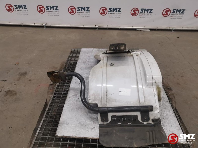 Mercedes-Benz Occ Spatbord links Mercedes Actros 1844 - Karosseri och exteriör för Lastbil: bild 3 Mercedes-Benz Occ Spatbord links Mercedes Actros 1844 - Karosseri och exteriör för Lastbil: bild 3