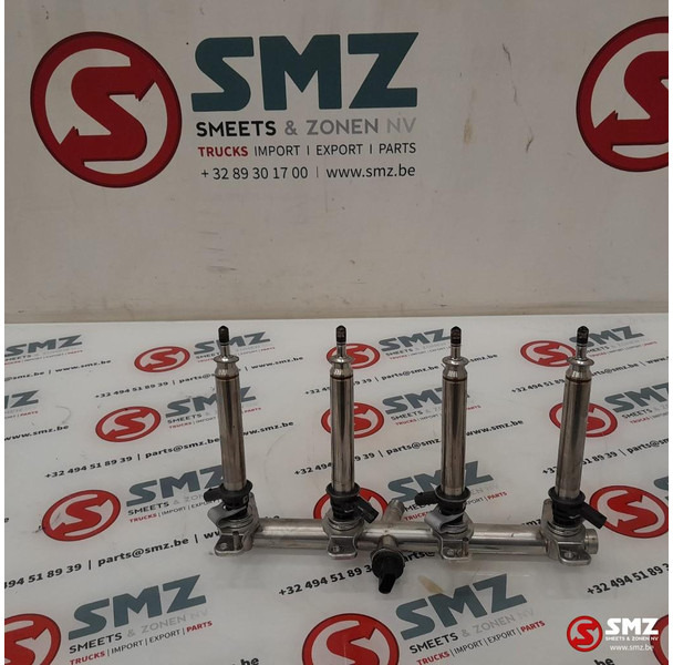 Mercedes-Benz Occ brandstofinjectiespruitsuk + 4 verstuivers AMG - Bränslesystem för Personbil: bild 2 Mercedes-Benz Occ brandstofinjectiespruitsuk + 4 verstuivers AMG - Bränslesystem för Personbil: bild 2