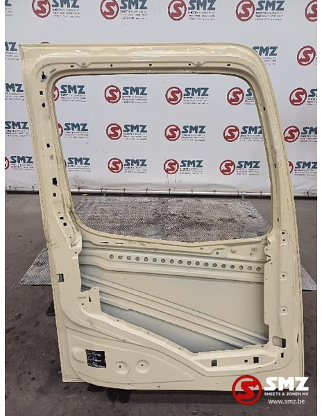 Mercedes-Benz Occ deur links Mercedes Antos - Dörr och reservdelar för Lastbil: bild 2 Mercedes-Benz Occ deur links Mercedes Antos - Dörr och reservdelar för Lastbil: bild 2