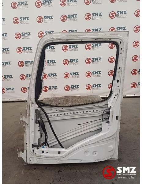 Mercedes-Benz Occ deur rechts Mercedes - Dörr och reservdelar för Lastbil: bild 2 Mercedes-Benz Occ deur rechts Mercedes - Dörr och reservdelar för Lastbil: bild 2