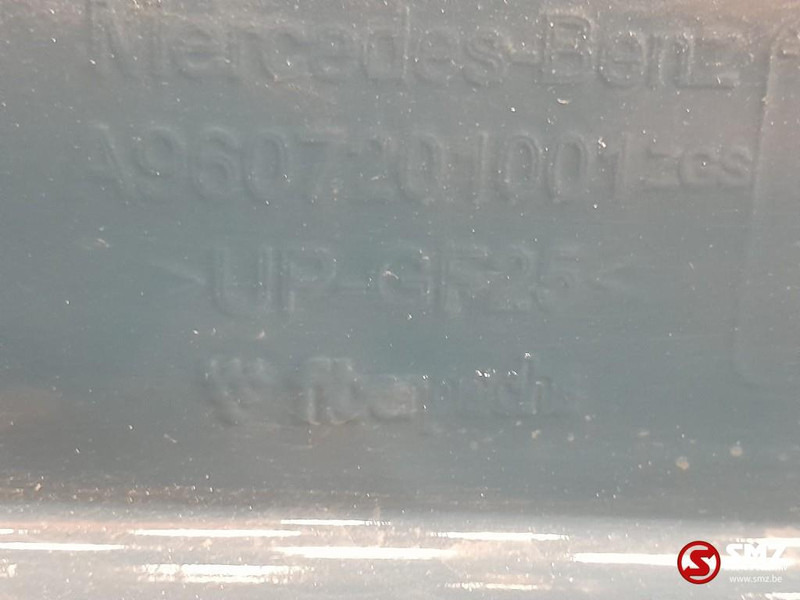 Mercedes-Benz Occ deurverlenging rechts Mercedes - Dörr och reservdelar för Lastbil: bild 3 Mercedes-Benz Occ deurverlenging rechts Mercedes - Dörr och reservdelar för Lastbil: bild 3