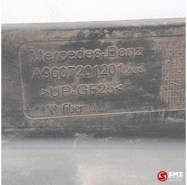 Mercedes-Benz Occ deurverlenging rechts Mercedes - Dörr och reservdelar för Lastbil: bild 3 Mercedes-Benz Occ deurverlenging rechts Mercedes - Dörr och reservdelar för Lastbil: bild 3