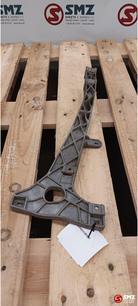 Mercedes-Benz Occ koplampsteunbeugel links Mercedes - Strålkastare för Lastbil: bild 1 Mercedes-Benz Occ koplampsteunbeugel links Mercedes - Strålkastare för Lastbil: bild 1