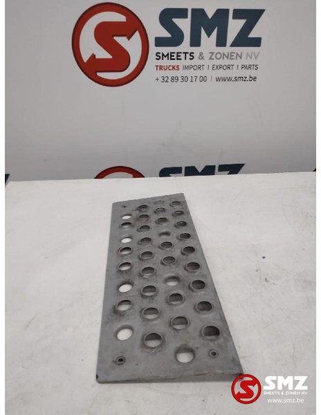 Mercedes-Benz Occ losse trede opstapbak Mercedes Actros A9416663 - Fönster och reservdelar för Lastbil: bild 1 Mercedes-Benz Occ losse trede opstapbak Mercedes Actros A9416663 - Fönster och reservdelar för Lastbil: bild 1