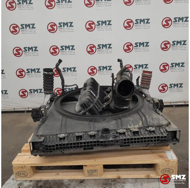 Mercedes-Benz Occ radiator + intercooler + expansievat Mercedes - Kylare för Lastbil: bild 2 Mercedes-Benz Occ radiator + intercooler + expansievat Mercedes - Kylare för Lastbil: bild 2