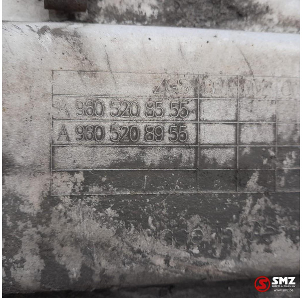 Mercedes-Benz Occ side skirt links Mercedes - Ram/ Chassi för Lastbil: bild 3 Mercedes-Benz Occ side skirt links Mercedes - Ram/ Chassi för Lastbil: bild 3