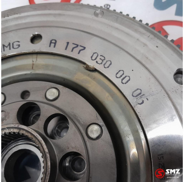 Mercedes-Benz Occ vliegwiel AMG C63S Mercedes - Motor och reservdelar för Personbil: bild 4 Mercedes-Benz Occ vliegwiel AMG C63S Mercedes - Motor och reservdelar för Personbil: bild 4