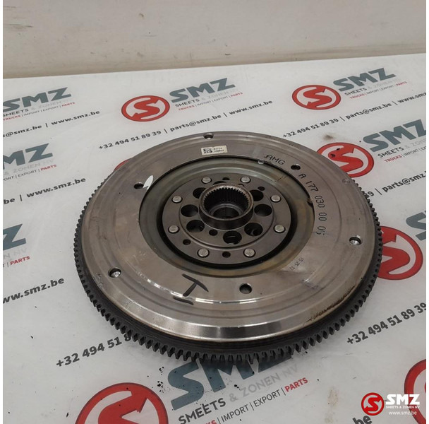 Mercedes-Benz Occ vliegwiel AMG C63S Mercedes - Motor och reservdelar för Personbil: bild 2 Mercedes-Benz Occ vliegwiel AMG C63S Mercedes - Motor och reservdelar för Personbil: bild 2