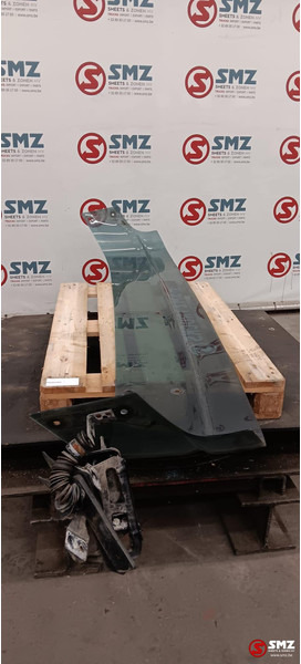 Mercedes-Benz Occ zonneklep Mercedes Actros MP1 - Solskydd för Lastbil: bild 3 Mercedes-Benz Occ zonneklep Mercedes Actros MP1 - Solskydd för Lastbil: bild 3