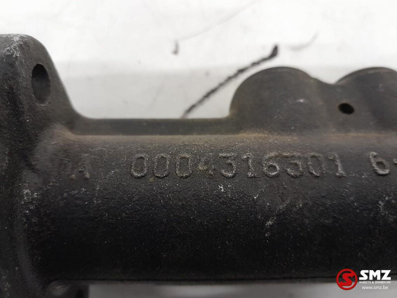 Mercedes-Benz Remcilinder mercedes sprinter 903 a0004316301 - Bromscylinder för Lastbil: bild 2 Mercedes-Benz Remcilinder mercedes sprinter 903 a0004316301 - Bromscylinder för Lastbil: bild 2