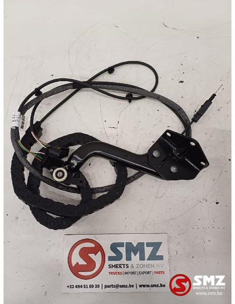 Mercedes-Benz Rolbegeleider schuifdeur Mercedes - Dörr och reservdelar för Lastbil: bild 2 Mercedes-Benz Rolbegeleider schuifdeur Mercedes - Dörr och reservdelar för Lastbil: bild 2