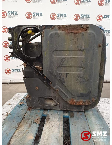 Renault Occ AdBluetank 60L Renault - Bränslesystem för Lastbil: bild 3 Renault Occ AdBluetank 60L Renault - Bränslesystem för Lastbil: bild 3