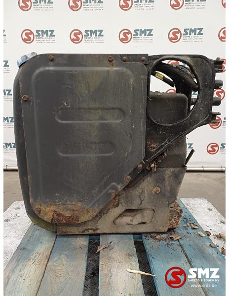 Renault Occ AdBluetank 60L Renault - Bränslesystem för Lastbil: bild 2 Renault Occ AdBluetank 60L Renault - Bränslesystem för Lastbil: bild 2