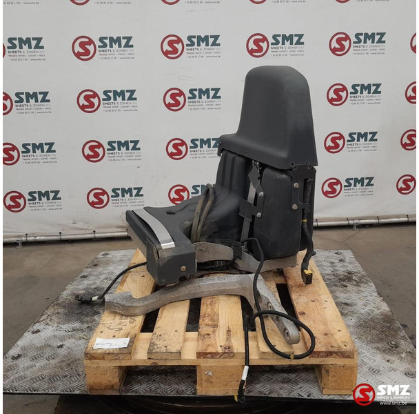 Renault Occ AdBluetank + Adblueniveausensor + AdBluepomp + - Bränslesystem för Lastbil: bild 1 Renault Occ AdBluetank + Adblueniveausensor + AdBluepomp + - Bränslesystem för Lastbil: bild 1