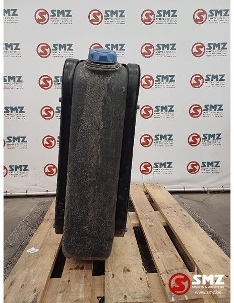 Renault Occ AdBluetank Renault - Bränslesystem för Lastbil: bild 1 Renault Occ AdBluetank Renault - Bränslesystem för Lastbil: bild 1