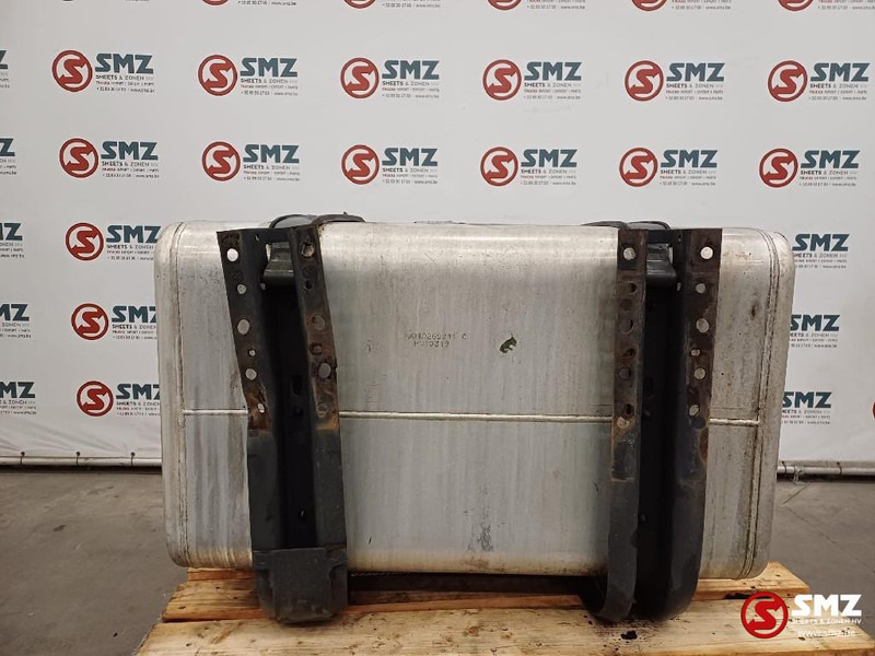 Renault Occ brandstoftank 400L Renault - Bränsletank för Lastbil: bild 2 Renault Occ brandstoftank 400L Renault - Bränsletank för Lastbil: bild 2