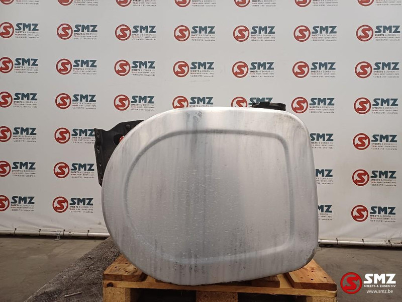 Renault Occ brandstoftank met steunen 415L Renault - Bränsletank för Lastbil: bild 4 Renault Occ brandstoftank met steunen 415L Renault - Bränsletank för Lastbil: bild 4