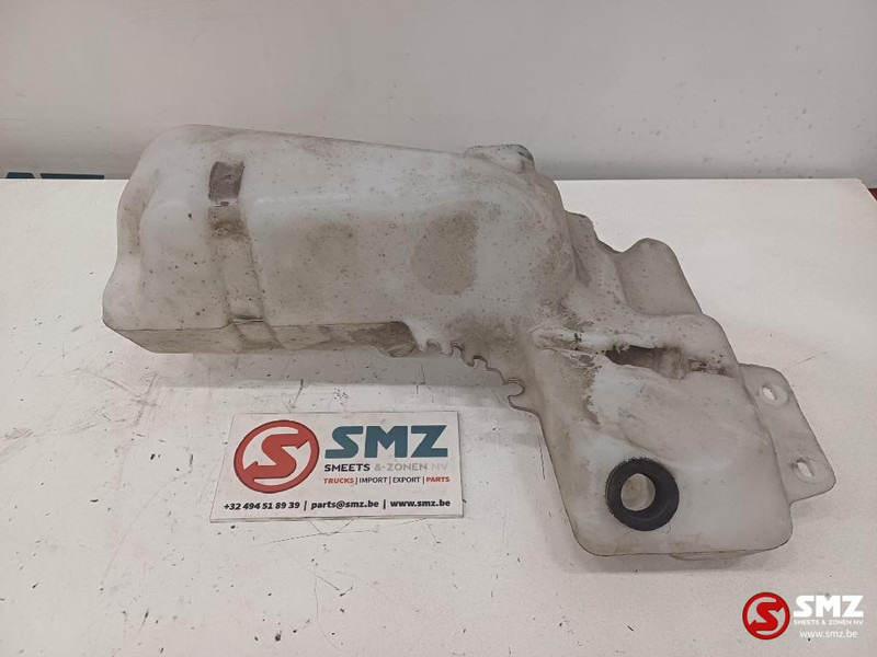 Renault Occ ruitensproeierreservoir Renault T 82303046 - Vindrutetorkare för Lastbil: bild 1 Renault Occ ruitensproeierreservoir Renault T 82303046 - Vindrutetorkare för Lastbil: bild 1