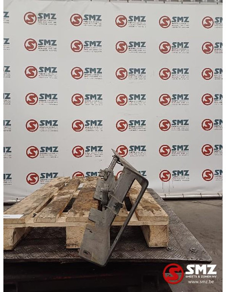 Renault Occ voorbumper Renault - Stötfångare för Lastbil: bild 3 Renault Occ voorbumper Renault - Stötfångare för Lastbil: bild 3