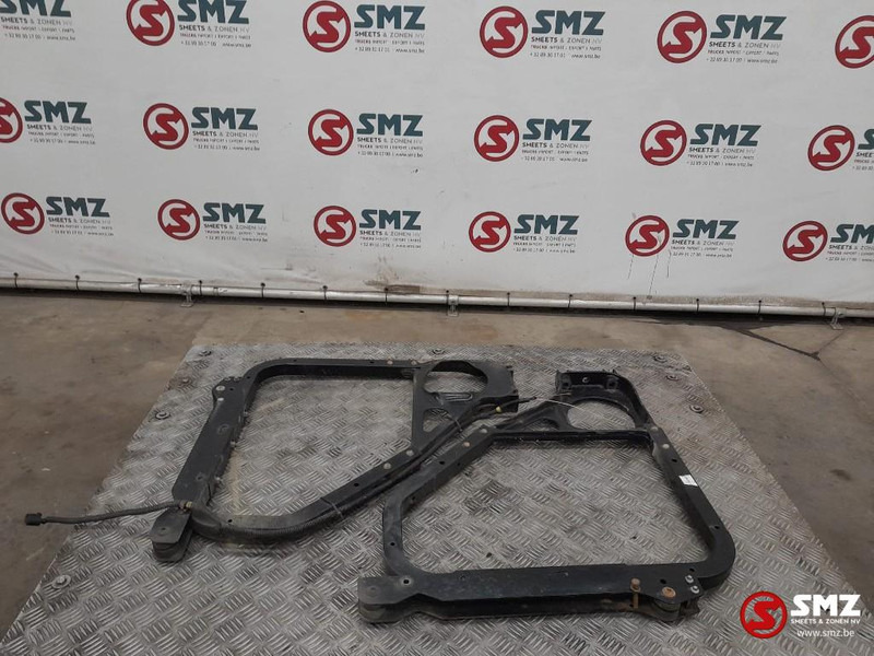 Volvo Occ 2 sideskirtbeugels Volvo - Ram/ Chassi för Lastbil: bild 1 Volvo Occ 2 sideskirtbeugels Volvo - Ram/ Chassi för Lastbil: bild 1