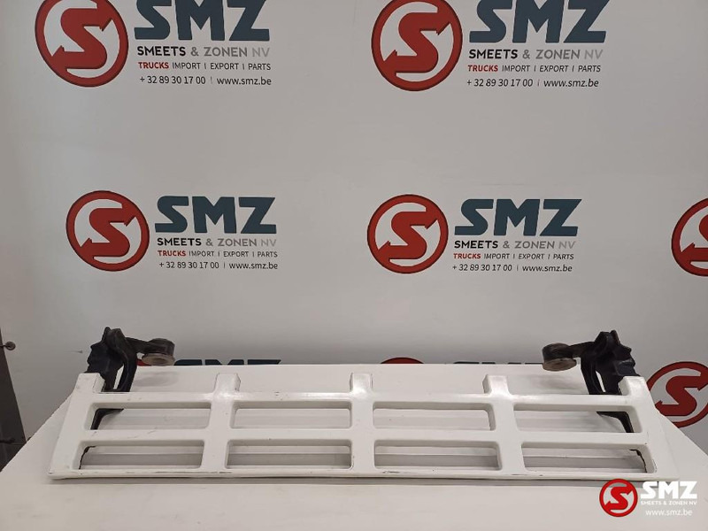 Volvo Occ voorgrille + scharnieren Volvo - Galler för Lastbil: bild 1 Volvo Occ voorgrille + scharnieren Volvo - Galler för Lastbil: bild 1