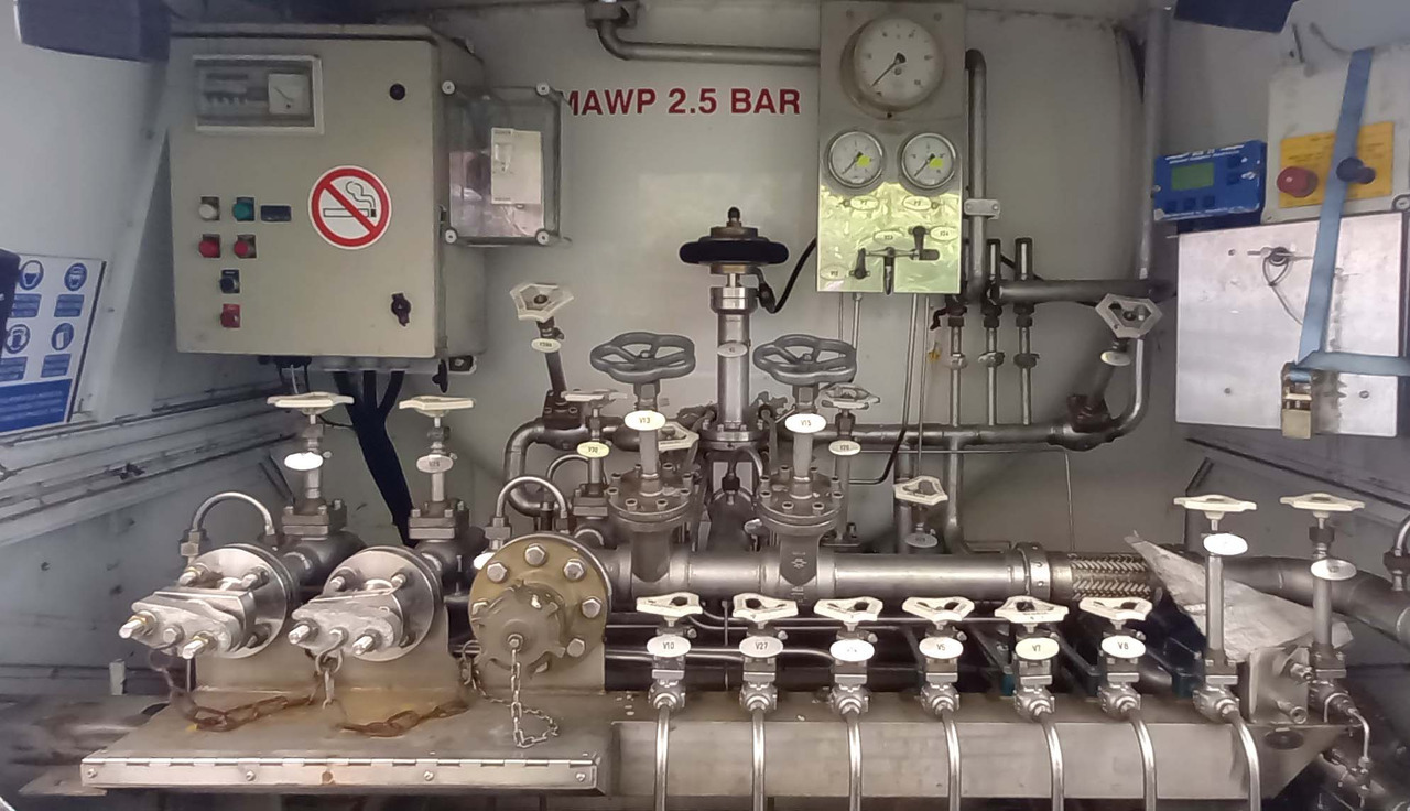 CRYOLOR Gas tank semi-trailer cryogenic used for nitrogen, argon, oxygen, LIN, LOX, LAR. - Tanktrailer: bild 5 CRYOLOR Gas tank semi-trailer cryogenic used for nitrogen, argon, oxygen, LIN, LOX, LAR. - Tanktrailer: bild 5