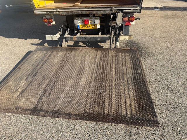 Kapelltrailer Krone Stuuras liftas laadklep: bild 6